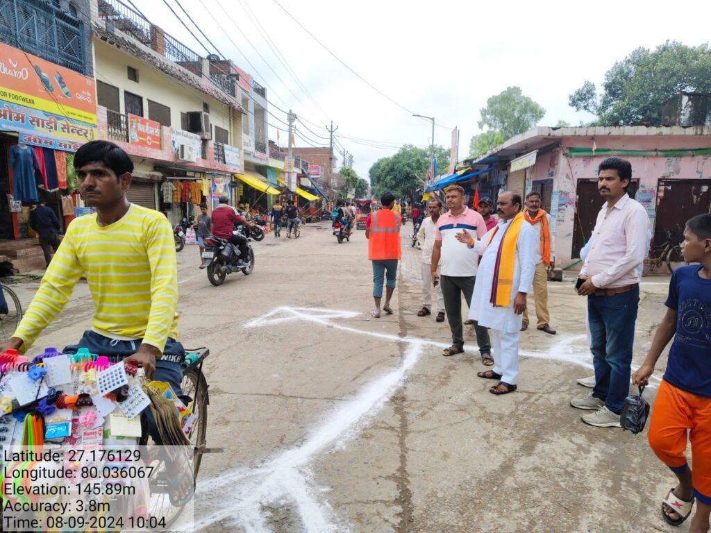 KAWAD YATRA: कांवड़ मार्ग पर नगर पालिका ने शुरू कराई साफ-सफाई